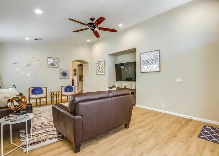 5 Mi To Dtwn Gilbert! Desert Gem W/ Fenced-in Pool Holiday home Gilbert