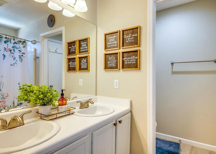 5 Mi To Dtwn Gilbert! Desert Gem W/ Fenced-in Pool