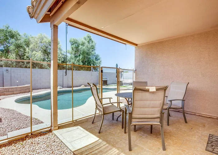 Holiday home 5 Mi To Dtwn Gilbert! Desert Gem W/ Fenced-in Pool